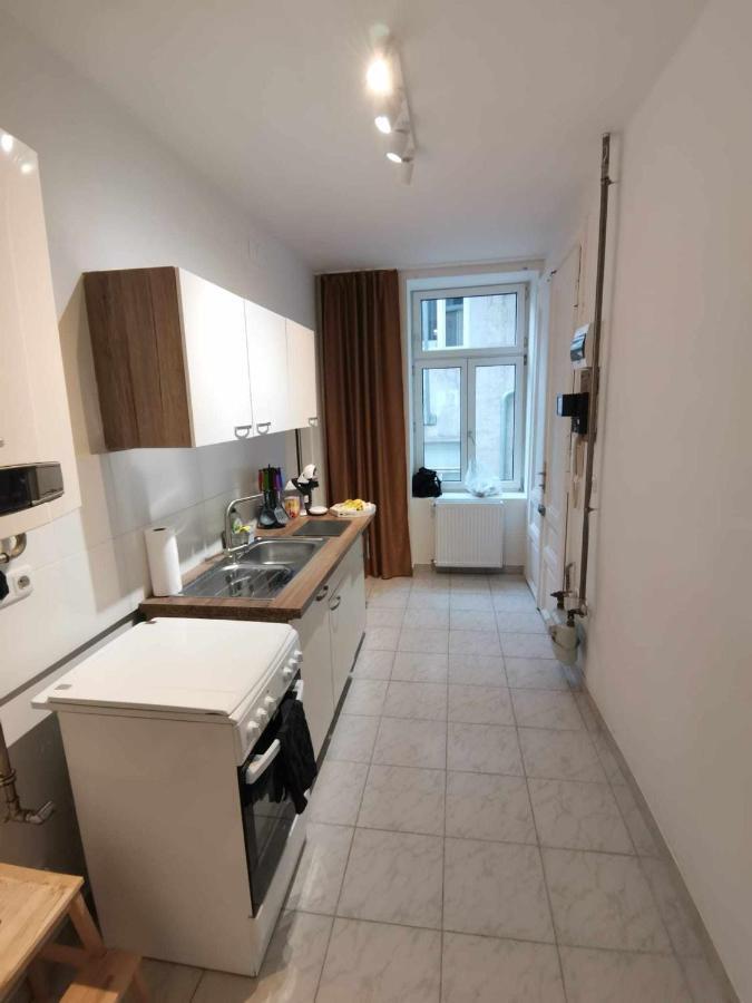 Central Apartment Metro 1 Min. Vienna Exterior photo