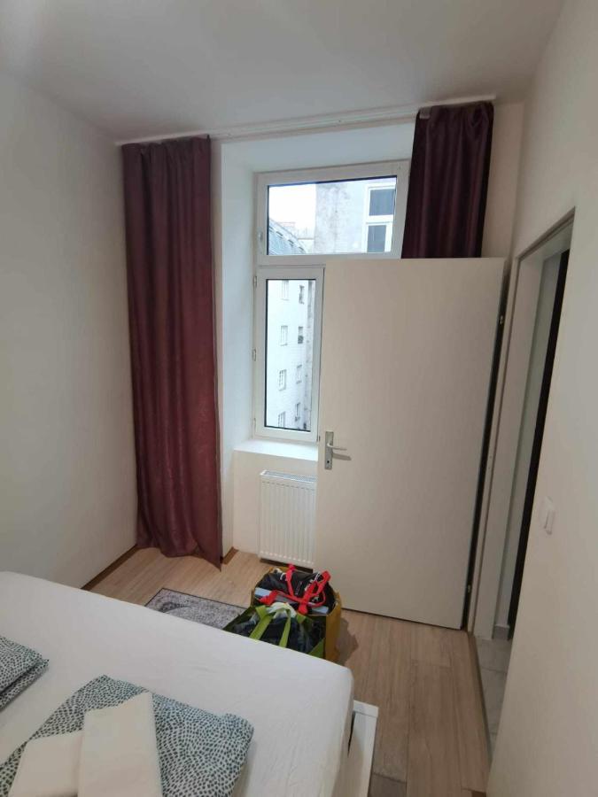 Central Apartment Metro 1 Min. Vienna Exterior photo
